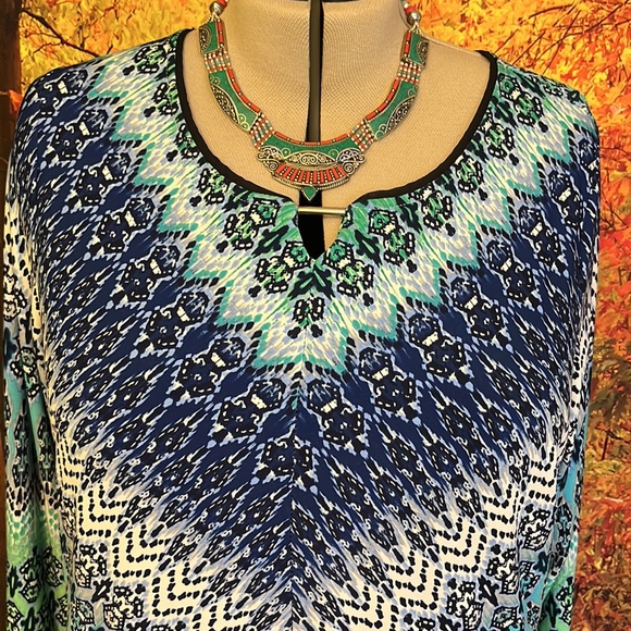 Roz & Ali mint green, navy, aqua, and white polyester blend pullover tunic 3X - Picture 2 of 4
